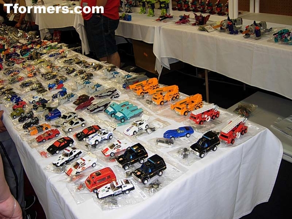 Botcon 2011 Dealers Room  (214 of 359)